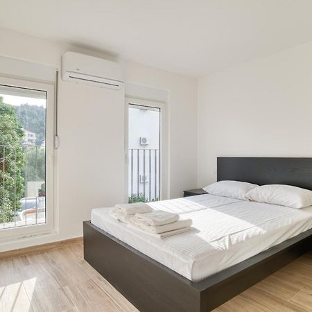 Sm Beach Residence Petrovac Luaran gambar