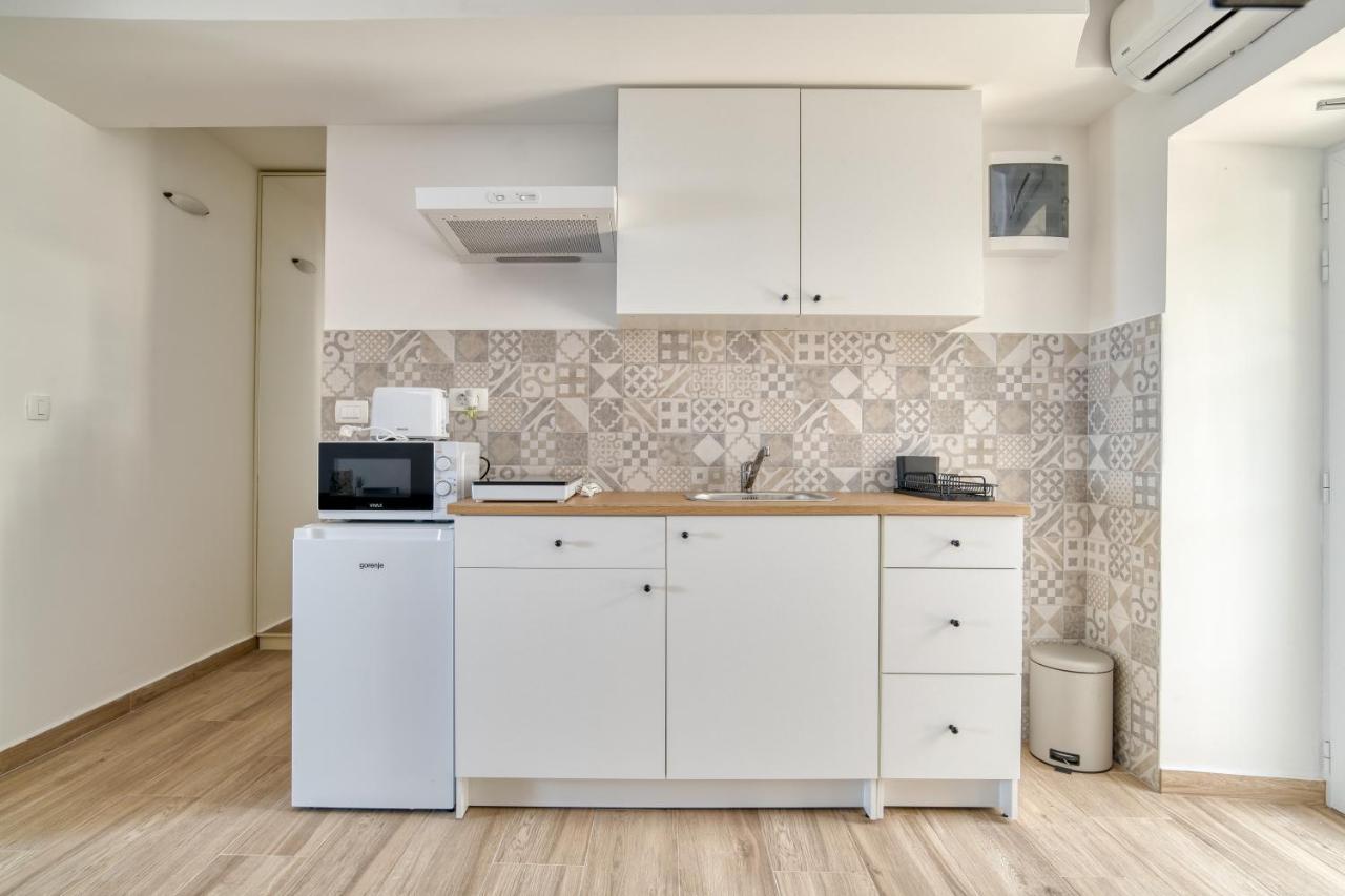 Sm Beach Residence Petrovac Luaran gambar