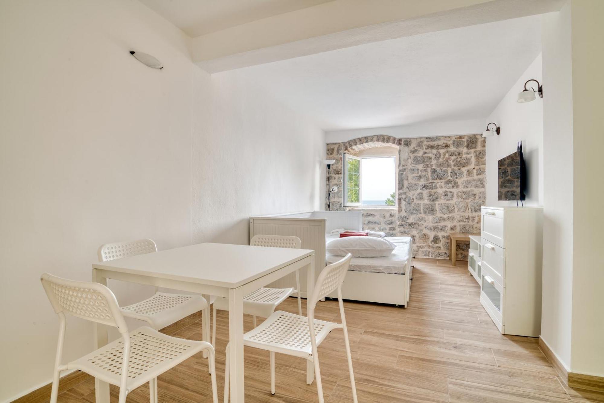 Sm Beach Residence Petrovac Luaran gambar