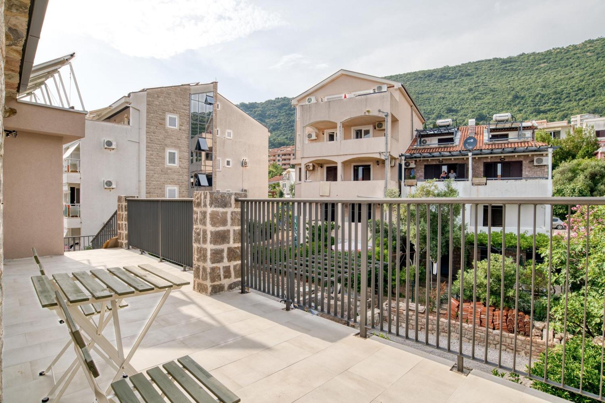 Sm Beach Residence Petrovac Luaran gambar