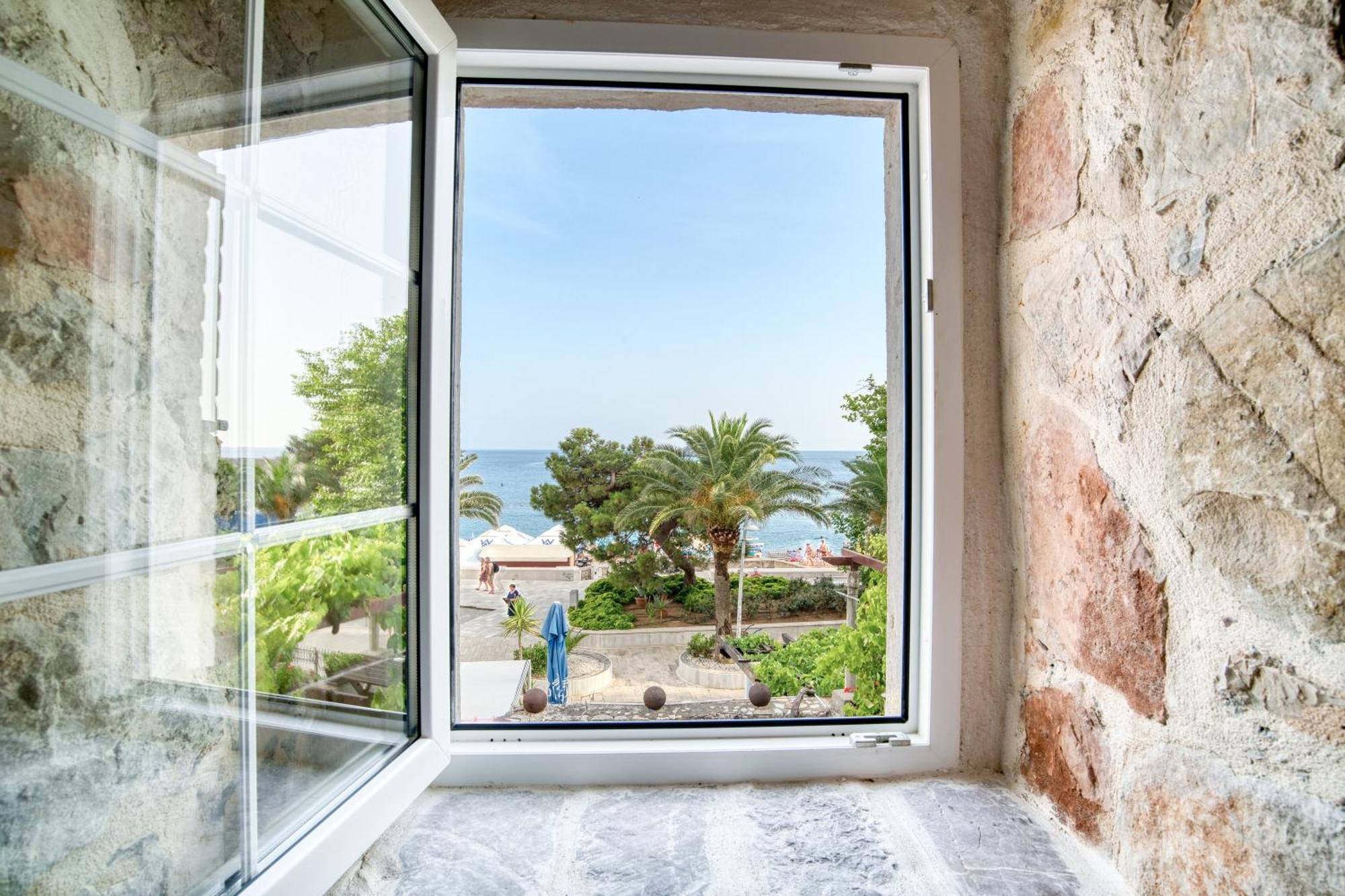 Sm Beach Residence Petrovac Luaran gambar