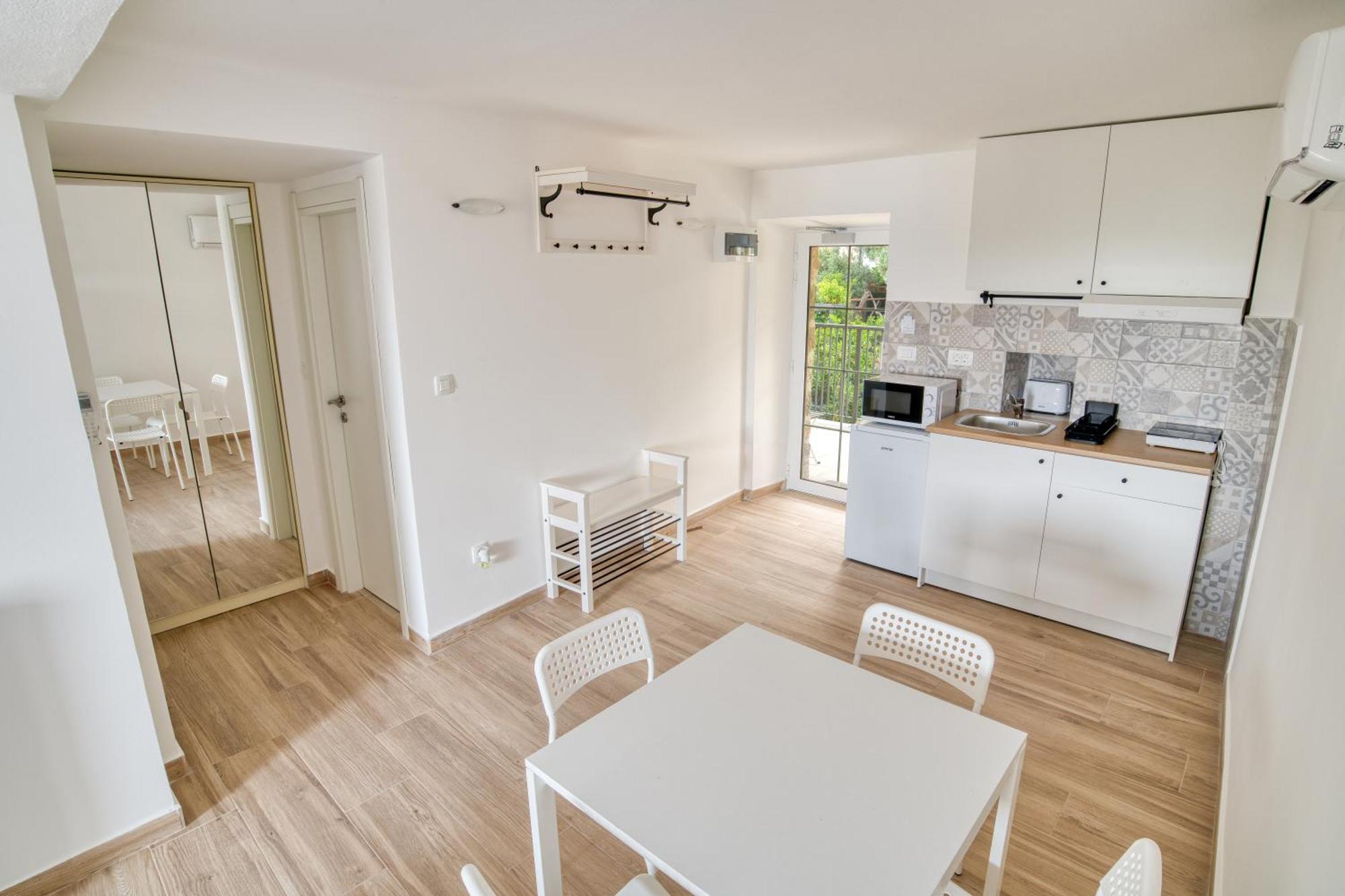 Sm Beach Residence Petrovac Luaran gambar