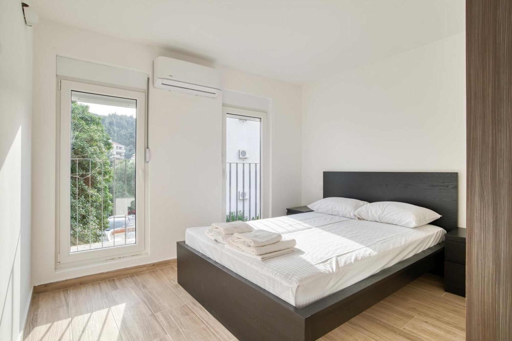 Sm Beach Residence Petrovac Luaran gambar
